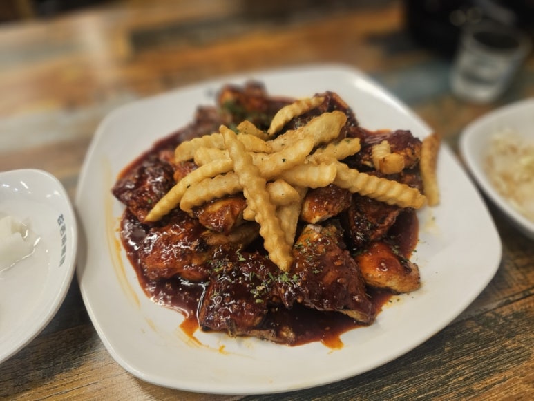 참존숯불바베큐치킨 이미지