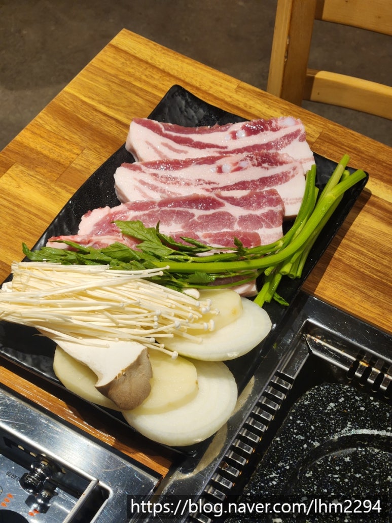 온달집미나리생삼겹오리 이미지
