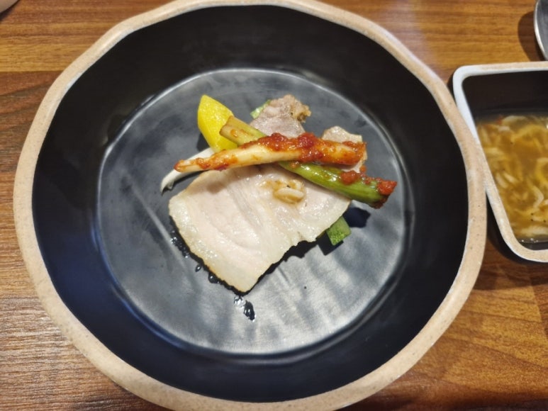 더맛있는족발보쌈아산용화점 이미지