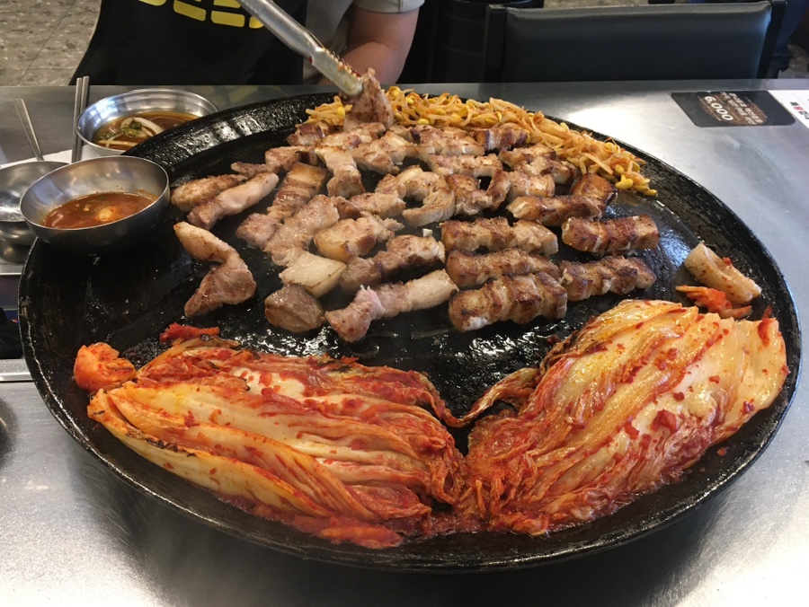 동두천솥뚜껑삼겹살 안양일번가점 이미지