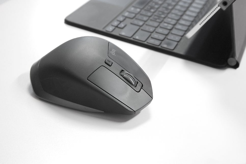 로지텍 마우스 MX MASTER 3S for MAC, M4 아이패드 프로에 직접 써보니… 이미지 2