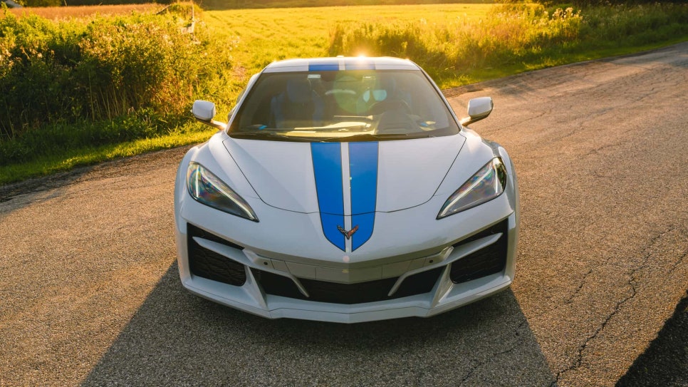 고출력 V8엔지과 전기모터 결합 하이브리드 AWD 하이퍼카 250마력  2026 쉐보레 ZR1X 이미지 5
