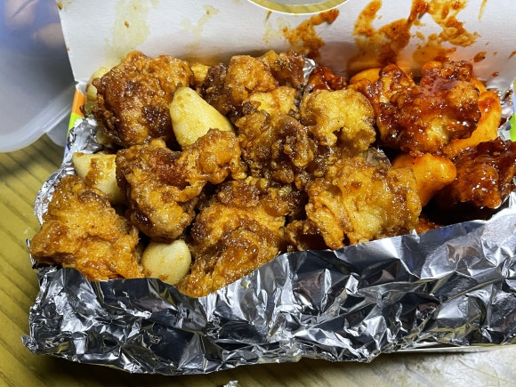 흥부가반해버리고놀부가기절한닭강정 본점 사진 8