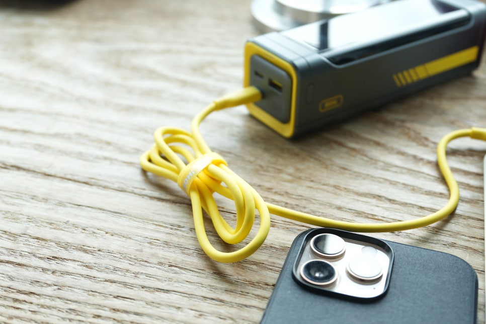 아이패드프로 아이폰 충전도 완벽 대응 AOHi 140W PD 3.1 USB-C 초고속 충전 케이블  후기 이미지 12