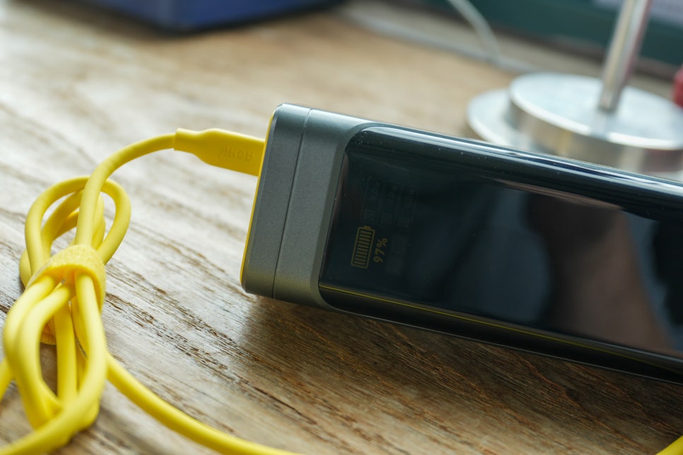 아이패드프로 아이폰 충전도 완벽 대응 AOHi 140W PD 3.1 USB-C 초고속 충전 케이블  후기 이미지 11
