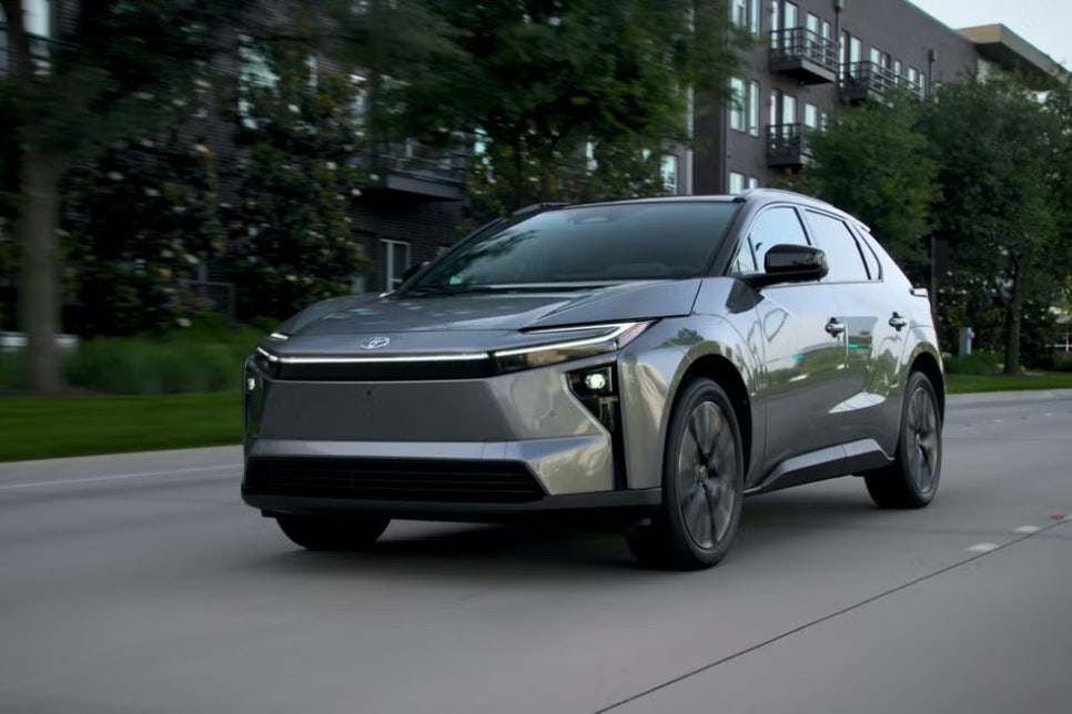 “이게 토요타 전기차야?” 2026 Toyota bZ SUV 풀체인지 공개 이미지 11