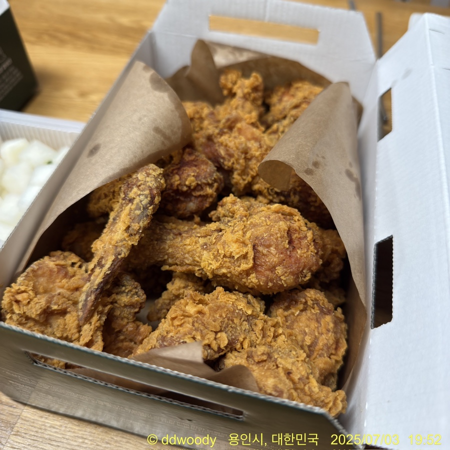 자담치킨 용인동천점 사진 6