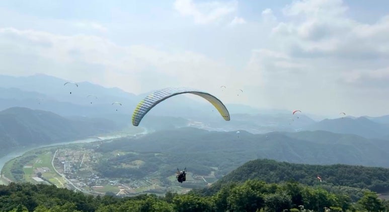 더쎈패러글라이딩 이미지