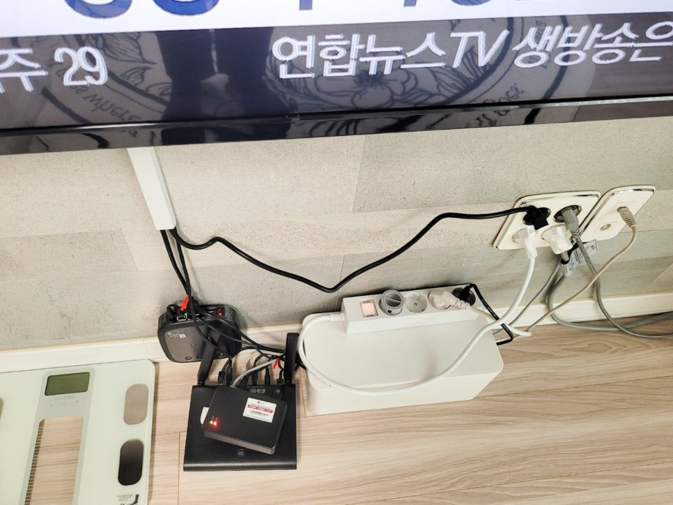 75인치 TV도 거뜬한 공간 혁신, ‘선반여왕 벽걸이TV선반’ 이미지 12