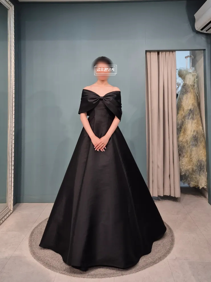 피팅룸에서 입은 모습, 드레이프 변형