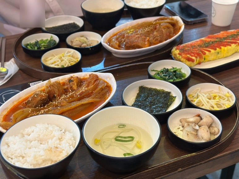 모던식탁 사진 4