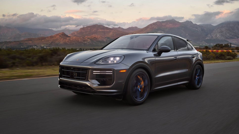 SUV 끝판왕, 전기로 돌아오다! 2026 포르쉐 카이엔 EV 실물 분석 이미지 5