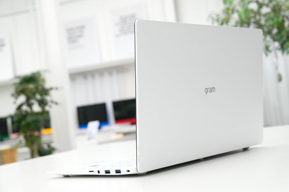사무용 중고 노트북 찾으신다면? 지금 가장 인기 있는 LG 그램은 이 모델입니다 이미지 2