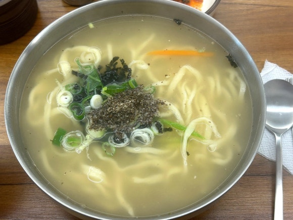 명동칼국수&군만두 사진 6