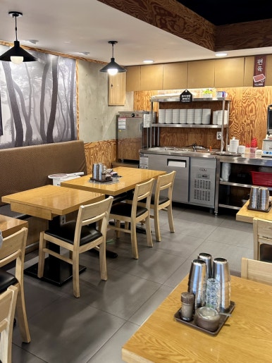 부산아지매국밥 연신내점 사진 7