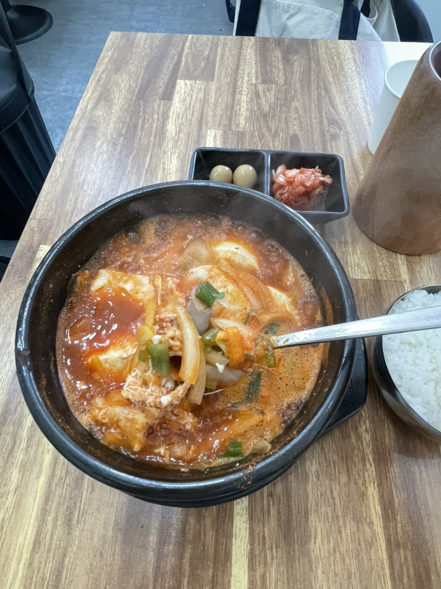 순진한두부 든든한제육이 사진 7