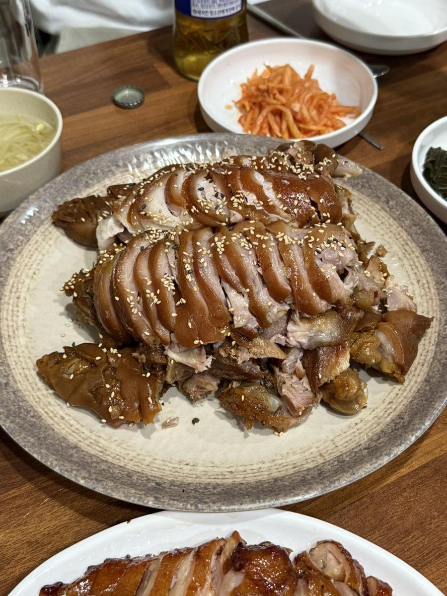 명성왕족발 신원점 사진 3