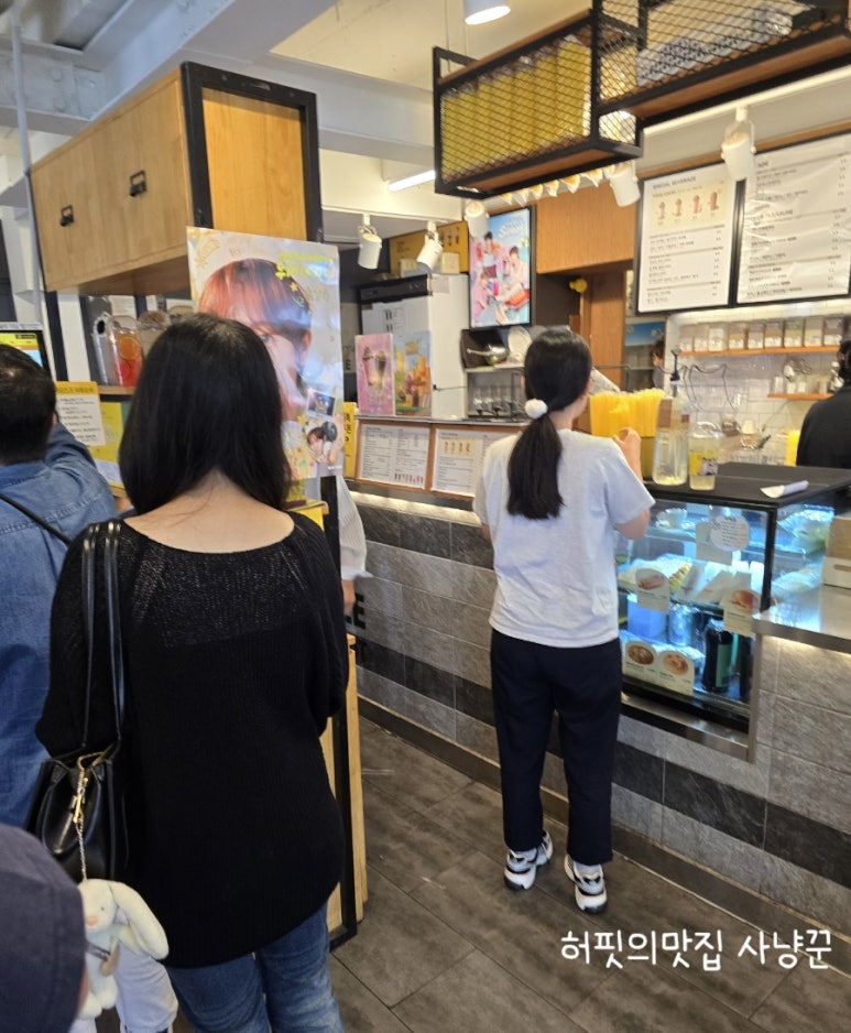 메가MGC커피 종로3가역점 사진 6