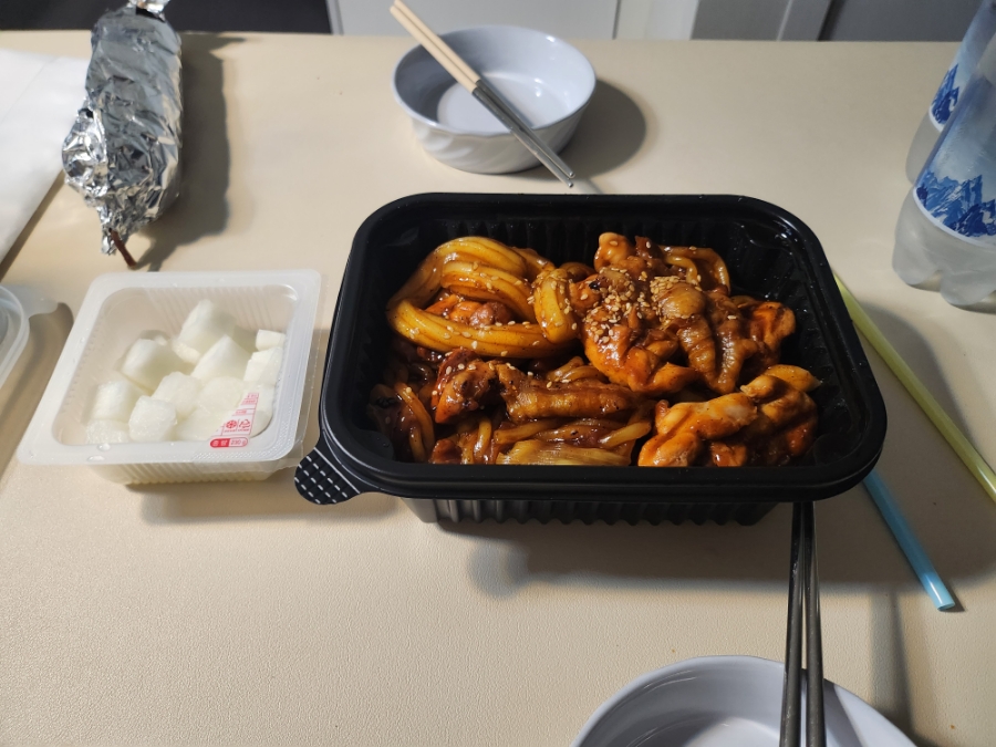 동근이숯불두마리치킨 서울신대방점 사진 8