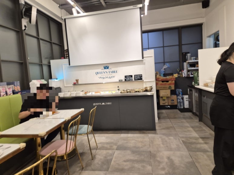 퀸즈테이블 대표 사진