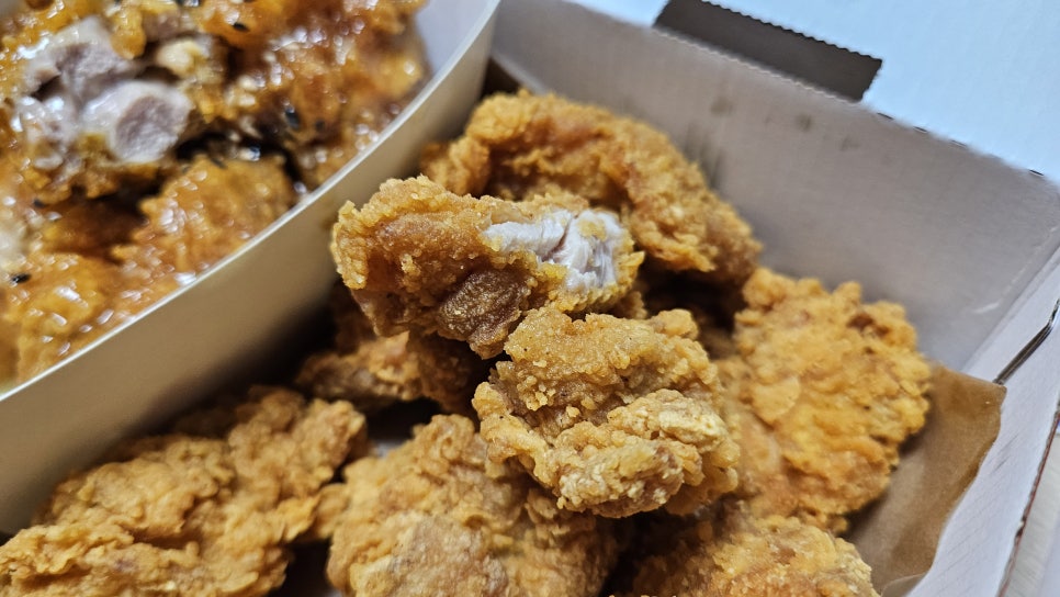 자담치킨 서울가산점 사진 3