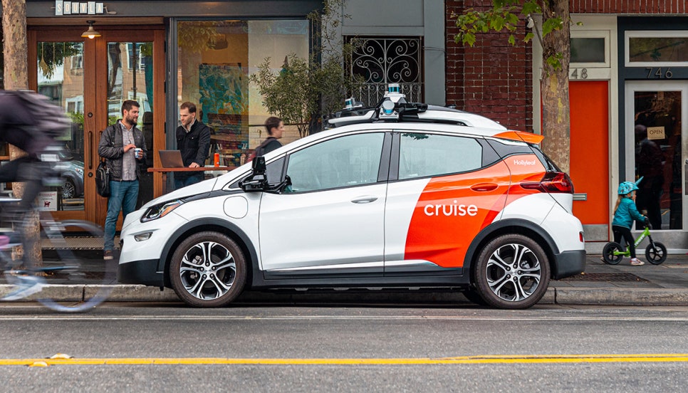 GM Cruise VS 테슬라 Cybercab "GM은 접었다, 테슬라는 달린다… 2025 로보택시 전쟁의 승자는?" 이미지 2