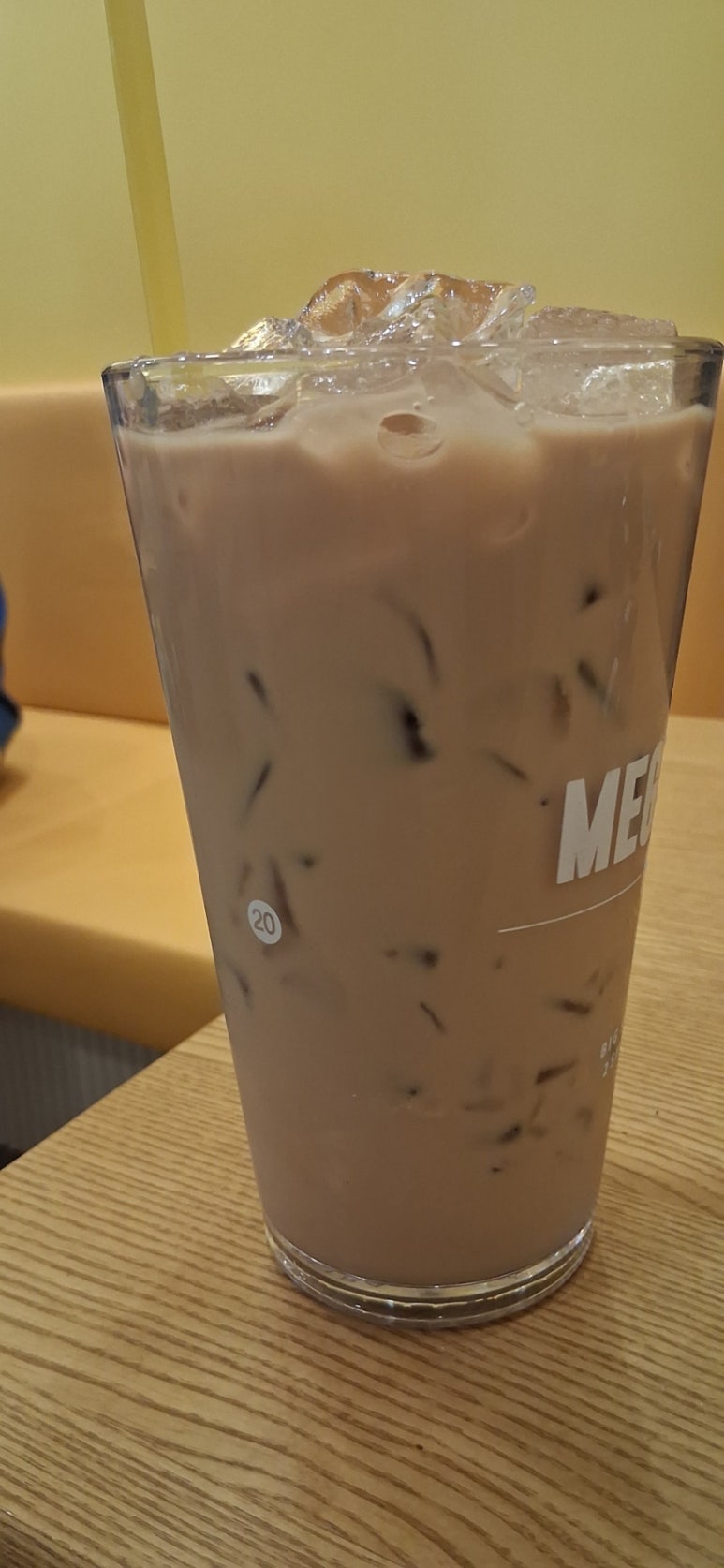 메가MGC커피 매현초교삼거리점 사진 4