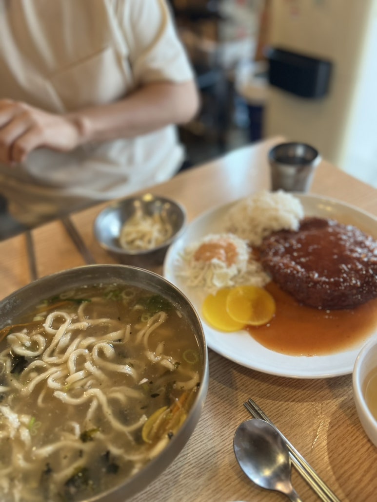 황기순의 손칼국수&왕돈까스 JnK디지털점 사진 5