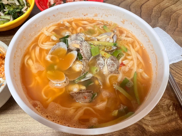 영진네바지락손칼국수 사진 6