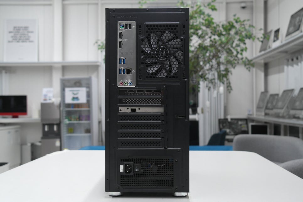 전문가용 워크스테이션급 PC가 필요하시다면 중고 조립PC 추천, 디테크 몰에서 볼 수 있는 i7-10700 & RTX3060 이미지 10