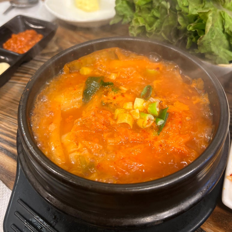 윤채네김치찌개생삼겹살 사진 5