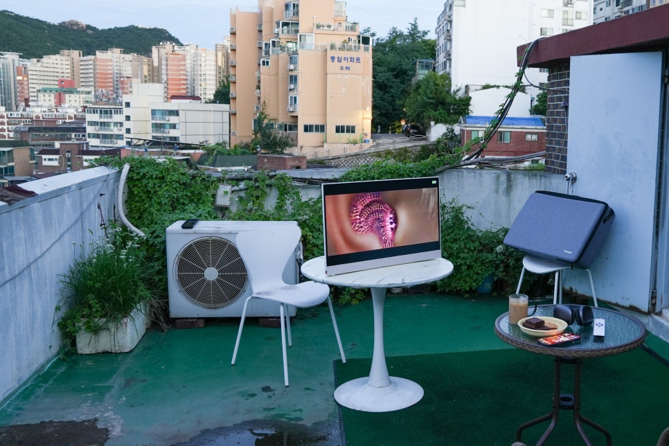 네이버 추석 특선물 더함 CHiQ 구글 5.0 무선 포터블 Z TV로 즐기는 "스마트 TV 라이프 옥상이 캠핑장이 된다?" 이미지 11
