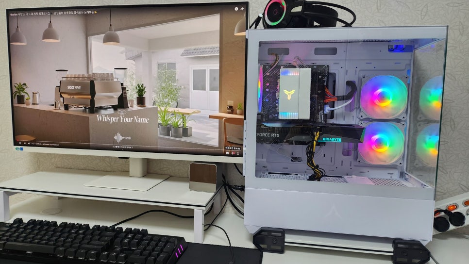 삼성 4K 모니터 IPS 32인치 S32D706 및 701   9월 4일 8시 네이버 라이브 할인 이벤트.. 이미지 2
