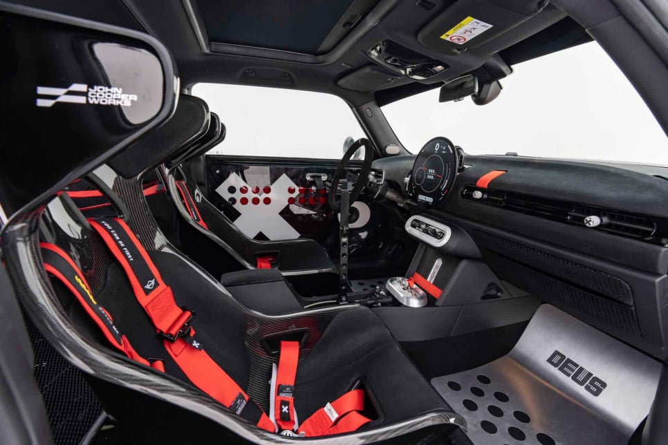 IAA 모빌리티쇼 뮌헨 "MINI × Deus Ex Machina: ‘The Machina’(미니 JCW 마키나 콘셉트)의 레이스 본능” 이미지 7