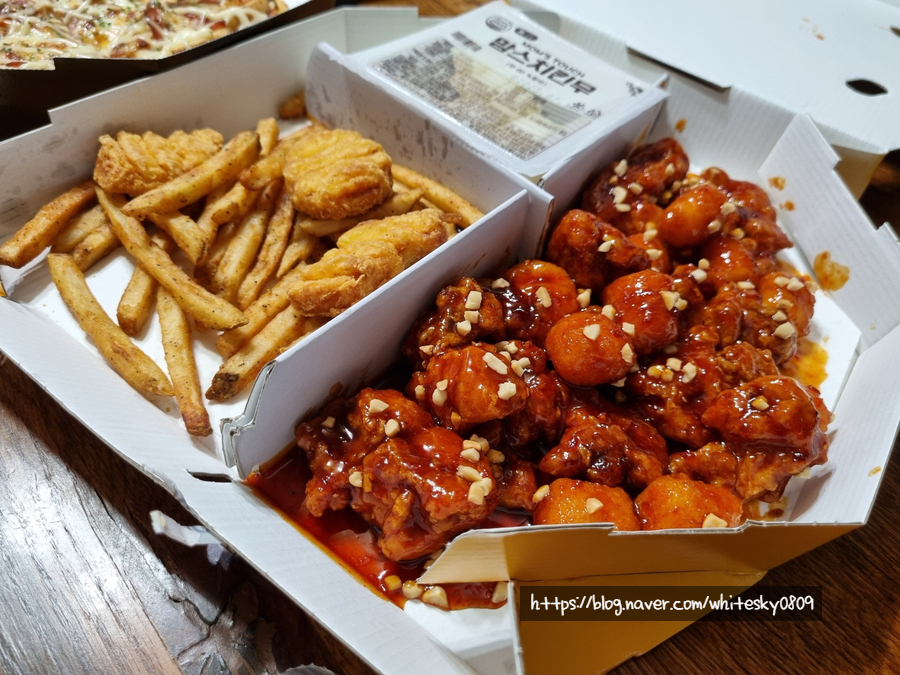 맘스터치 피자앤치킨 용인성복점 사진 5