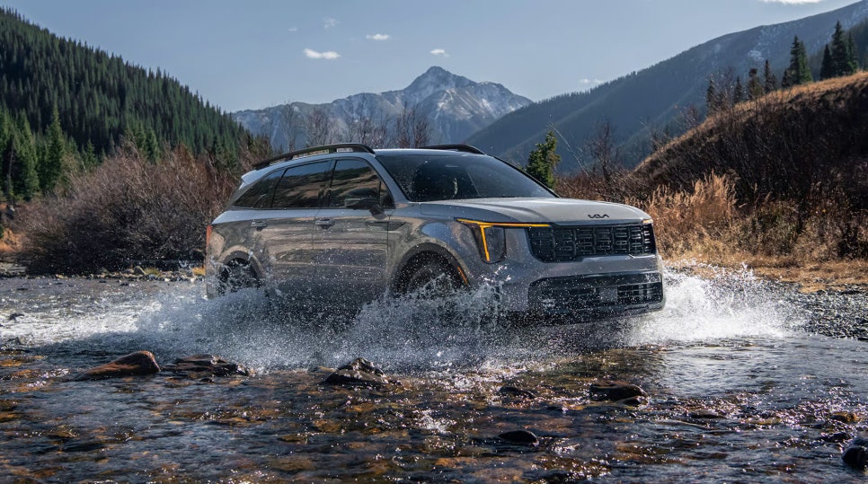 패밀리 SUV 최강자? 풀체인지 소식이 있는 기아 2026 쏘렌토 하이브리드 vs 전통의 토요타 하이랜더, 이미지 2
