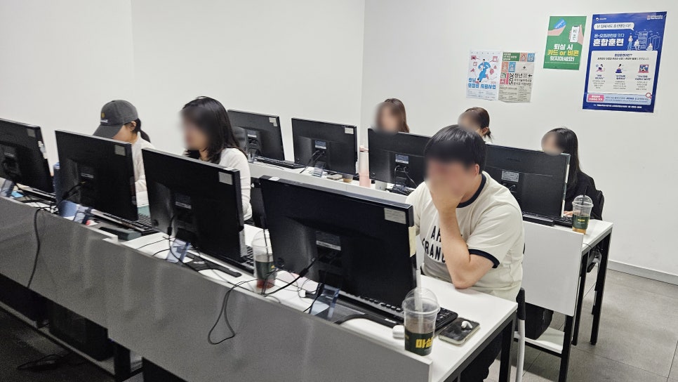 웹디자인학원 실습 교육 후기: 커리큘럼과 자격증 대비 — 사진 4