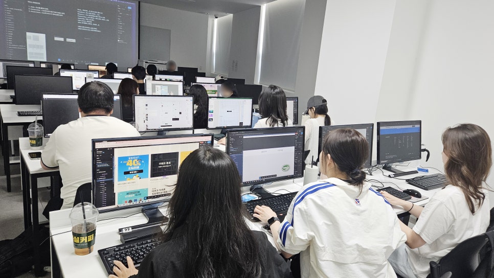 웹디자인학원 실습 교육 후기: 커리큘럼과 자격증 대비 — 사진 10