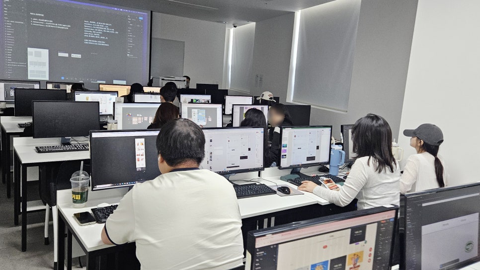 웹디자인학원 실습 교육 후기: 커리큘럼과 자격증 대비 — 사진 13