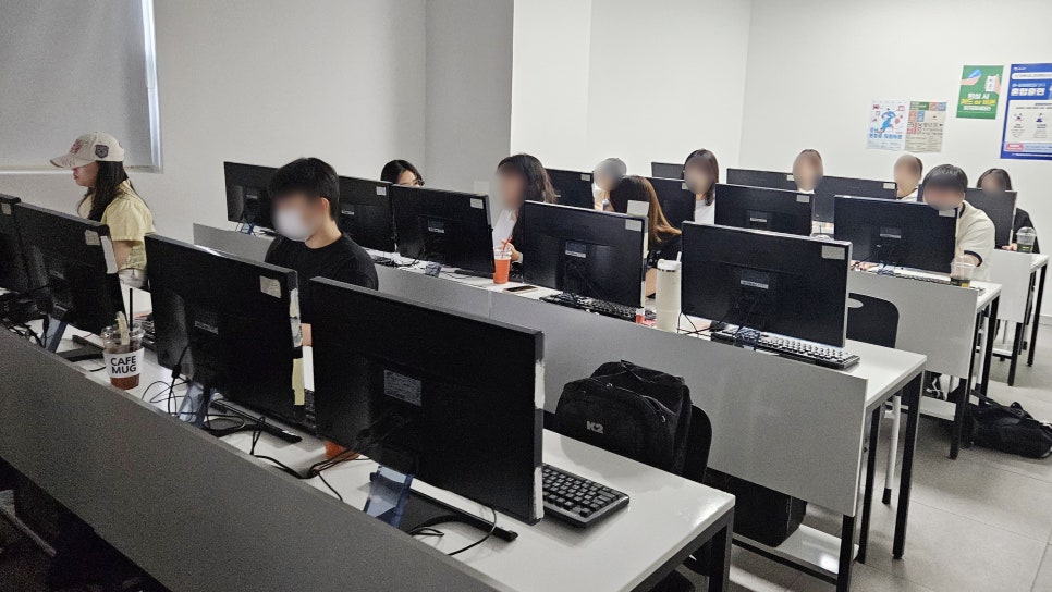 웹디자인학원 실습 교육 후기: 커리큘럼과 자격증 대비 — 사진 3