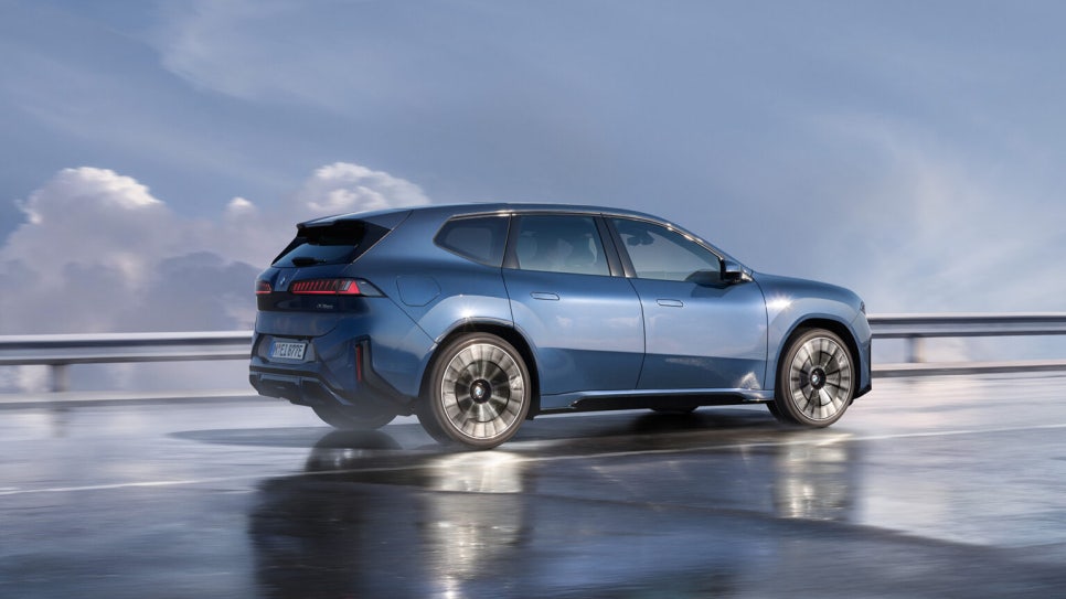 BMW iX3에 퀄컴 스냅드래곤 라이드 파일럿 탑재! 자율주행 SUV의 새로운 기준이 열린다 이미지 9