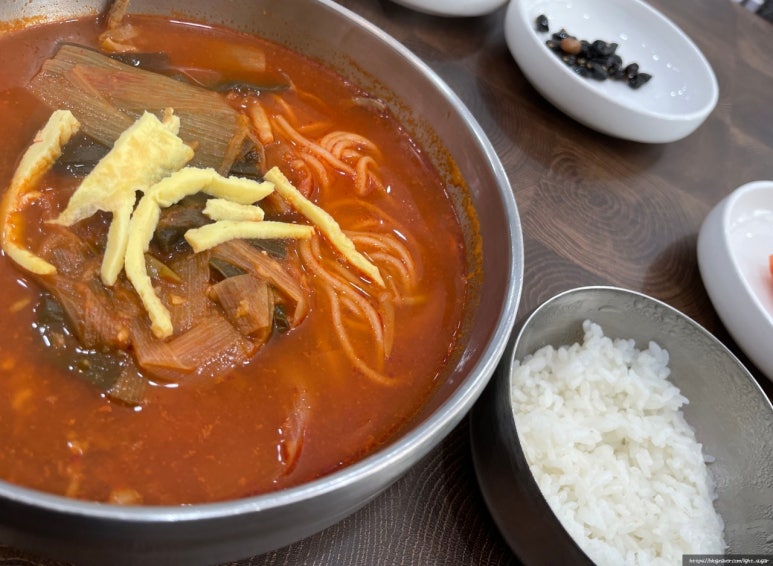 동경전통육개장설곰탕 사진 7