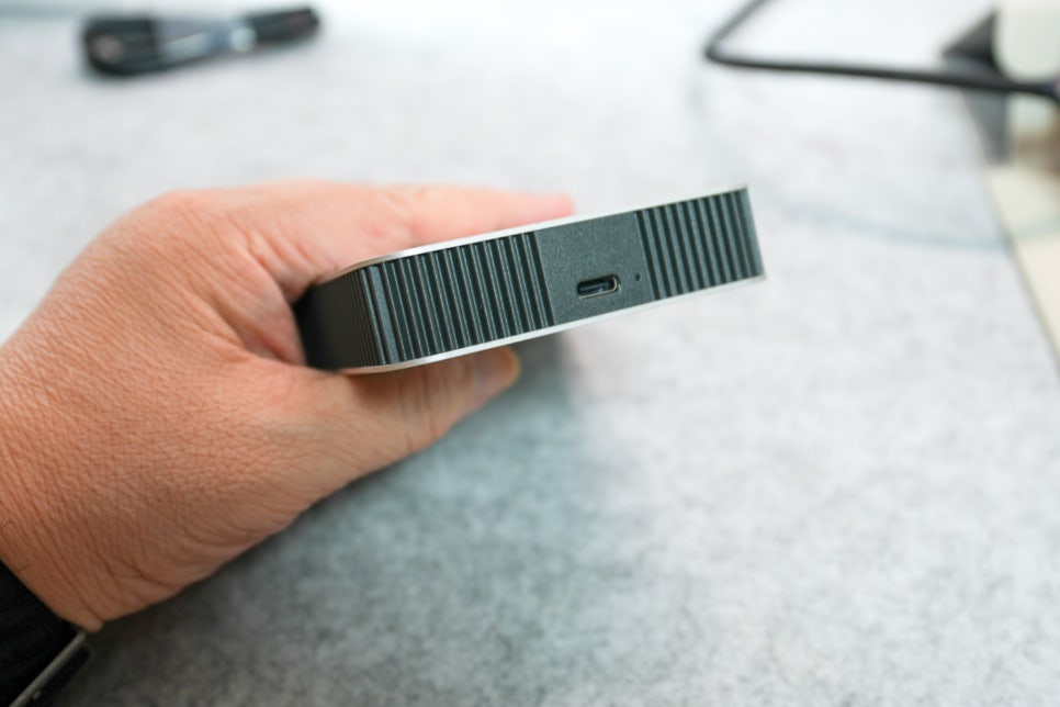 맥북프로 16인치 포토블 모바일 드라이브, 라씨 LaCie Mobile Drive USB-C 외장 SSD 하드 추천 이미지 6