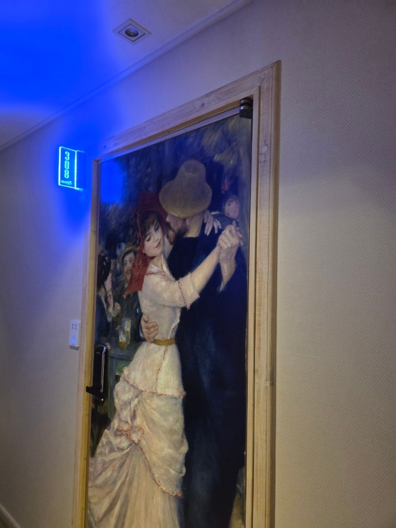 비행기모텔 이미지