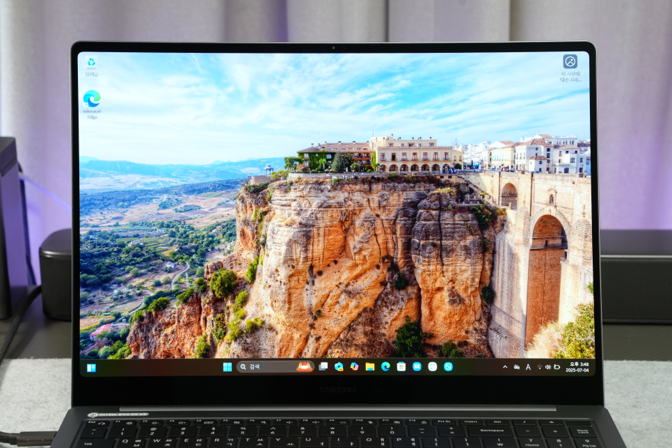 삼성전자 갤럭시북5 프로 NT960XHA-K52A 리뷰 – 인텔 루나레이크와 32GB로 16인치 프리미엄 AI 노트북 이미지 6