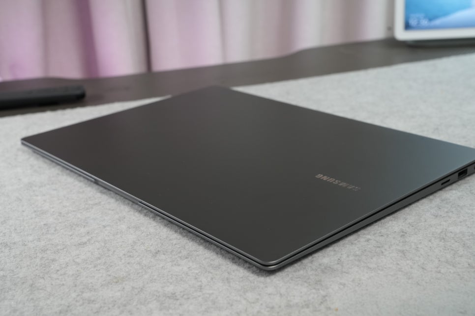 삼성전자 갤럭시북5 프로 NT960XHA-K52A 리뷰 – 인텔 루나레이크와 32GB로 16인치 프리미엄 AI 노트북 이미지 18