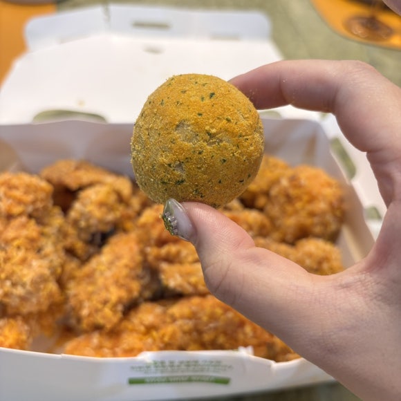 BHC치킨 보라매역점 사진 6