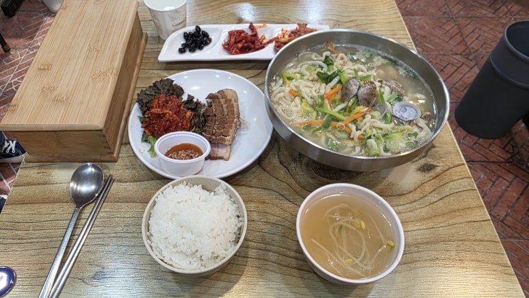 바지락손칼국수 한우장터국밥 사진 8