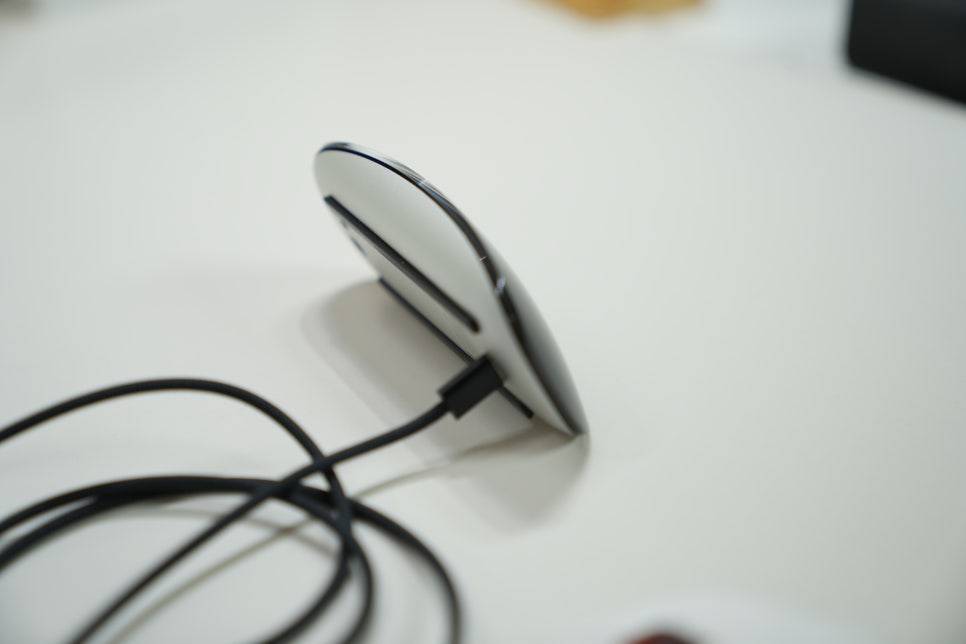 매직 마우스 2 블랙 USB-C, 맥을 위한 전용 마우스 맥북프로 16인치와 함께 써보니 이미지 12