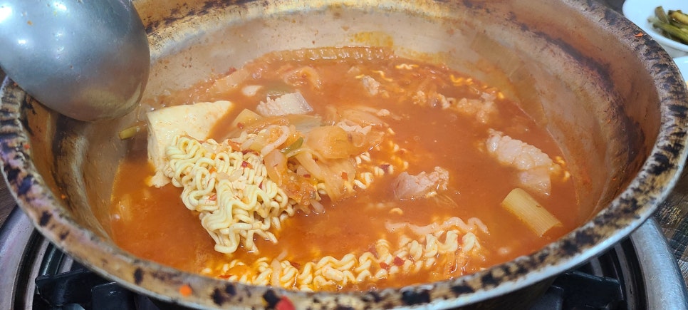 서문돌판생삼겹살 사진 3
